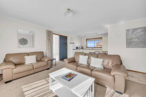 Harbour Lights - townside with a pool